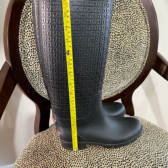 ❌Sold❌Tommy Hilfiger Rainboots - Picture 11 of 12